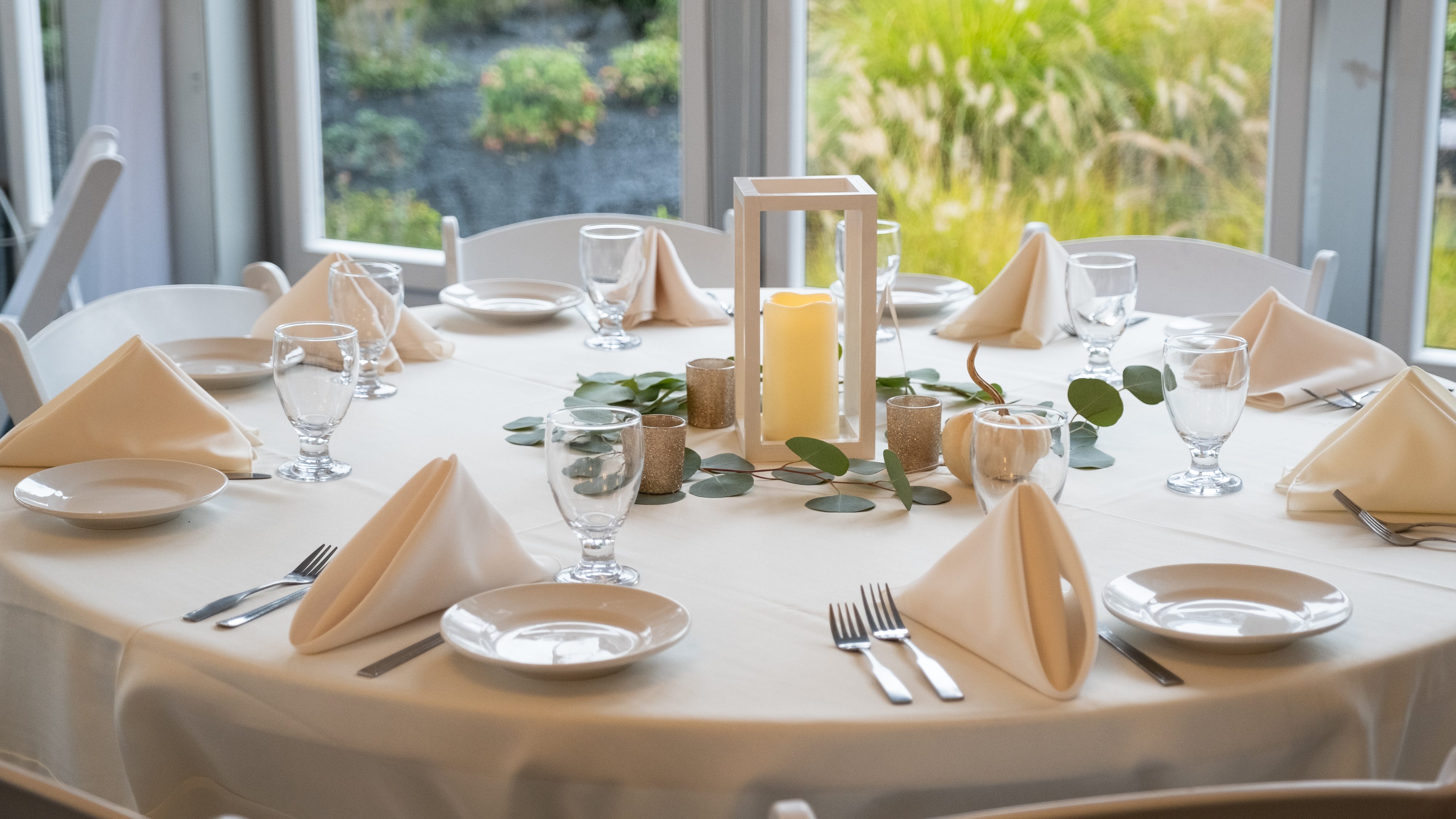 close up of banquet table